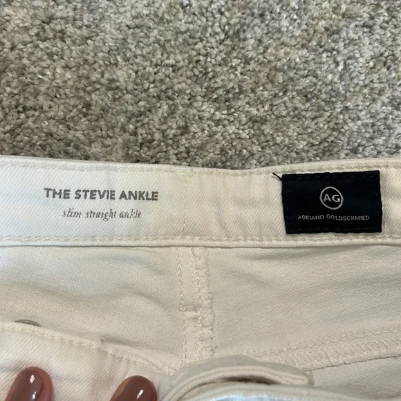 AG The Stevie Ankle in White - Picture 5 of 9